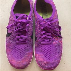 Nike fly knit 4.0 runners size 12
